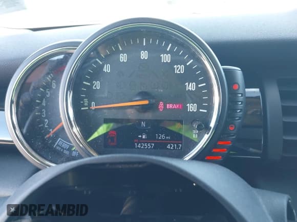 ✅ 2015 MINI Hardtop S • VIN: WMWXP7C58F2A61197 • Lot: 43457332. Listed on IAAI with 142,557 mi. Free auction sales archive from the USA and detailed vehicle history report at DreamBid. Image 7.