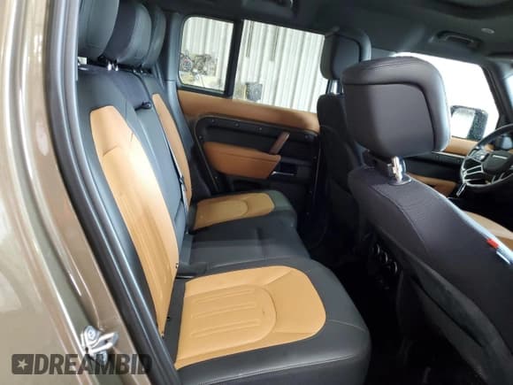 ✅ 2023 Land Rover Defender X • VIN: SALEX7EU8P2140939 • Lot: 55811195. Listed on Copart with 33,446 mi. Free auction sales archive from the USA and detailed vehicle history report at DreamBid. Image 11.