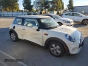 ✅ 2019 MINI Hardtop Cooper • VIN: WMWXP5C5XK2H30956 • Лот: 90322205. Опубликован ранее на Copart с пробегом 35 907 миль. Бесплатный доступ к архиву аукционных продаж из США и подробный отчёт об истории автомобиля на DreamBid. Изображение 4.