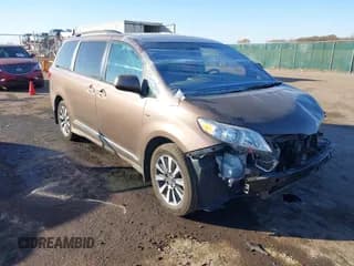 ✅ 2020 Toyota Sienna LE • VIN: 5TDJZ3DC7LS238865 • Lot: 43608509. Listed on IAAI with 120,639 mi. Free auction sales archive from the USA and detailed vehicle history report at DreamBid. Image 1.