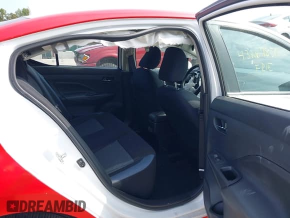 ✅ 2023 Nissan Versa SV • VIN: 3N1CN8EV8PL829528 • Lot: 43267857. Wystawiony na IAAI z przebiegiem 39 849 mil. Bezpłatny archiwum sprzedaży aukcyjnych z USA i szczegółowy raport historii pojazdu na DreamBid. Zdjęcie 8.