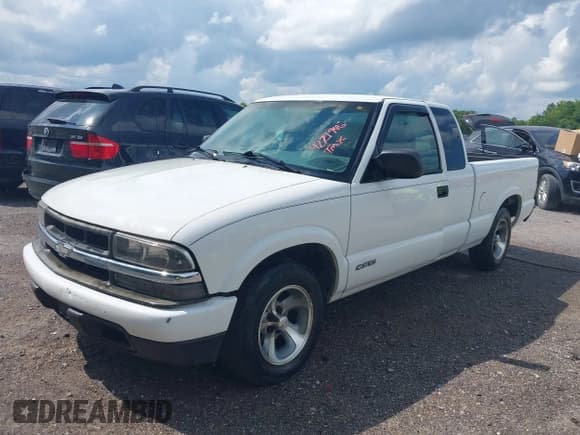 ✅ 2003 Chevrolet S-10 • VIN: 1GCCS19H638164851 • Лот: 42721946. Опубликован ранее на IAAI с пробегом 143 546 миль. Бесплатный доступ к архиву аукционных продаж из США и подробный отчёт об истории автомобиля на DreamBid. Изображение 2.