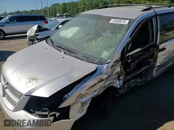 2008 Dodge Grand Caravan SE with VIN 1D8HN44H28B149085, listed as a Copart auction lot 81889575 with 359,058 mi miles and Salvage title. Bid and sale history available at DreamBid. Image 14.