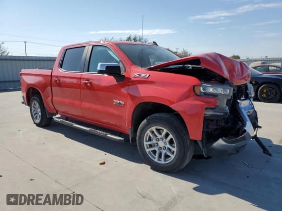 ✅ 2021 Chevrolet Silverado 1500 LT • VIN: 1GCUYDED0MZ118323 • Lot: 76783404. Wystawiony na Copart z przebiegiem 96 165 mil. Bezpłatny archiwum sprzedaży aukcyjnych z USA i szczegółowy raport historii pojazdu na DreamBid. Zdjęcie 4.