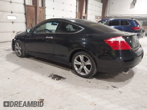 ✅ 2011 Honda Accord EX-L • VIN: 1HGCS2B81BA007057 • Лот: 43596126. Опубликован ранее на IAAI с пробегом 191 345 миль. Бесплатный доступ к архиву аукционных продаж из США и подробный отчёт об истории автомобиля на DreamBid. Изображение 3.
