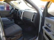 ✅ 2010 Dodge 1500 SLT • VIN: 1D7RB1GT6AS112613 • Lot: 41641379. Wystawiony na IAAI z przebiegiem 339 601 mil. Bezpłatny archiwum sprzedaży aukcyjnych z USA i szczegółowy raport historii pojazdu na DreamBid. Zdjęcie 5.