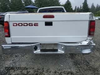 1996 Dodge Dakota z VIN 1B7FL26X9TS520367, wystawiony jako Copart lot #60913275 z przebiegiem 142 820 mil mil oraz Szkoda całkowita • Salvage title. Historia ofert i sprzedaży dostępna na DreamBid. Obrazek 6.