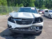 ✅ 2013 Kia Sorento EX • VIN: 5XYKU4A29DG359559 • Лот: 42580153. Опубликован ранее на IAAI с пробегом 141 292 миль. Бесплатный доступ к архиву аукционных продаж из США и подробный отчёт об истории автомобиля на DreamBid. Изображение 12.