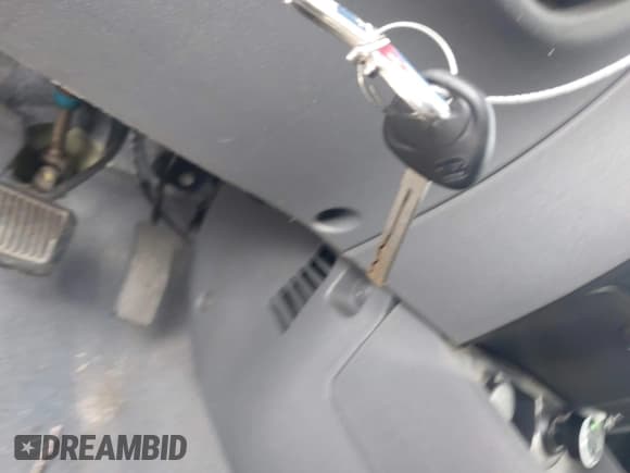 ✅ 2010 Kia Rio LX • VIN: KNADH4A38A6650264 • Lot: 42263902. Wystawiony na IAAI z przebiegiem 187 916 mil. Bezpłatny archiwum sprzedaży aukcyjnych z USA i szczegółowy raport historii pojazdu na DreamBid. Zdjęcie 11.