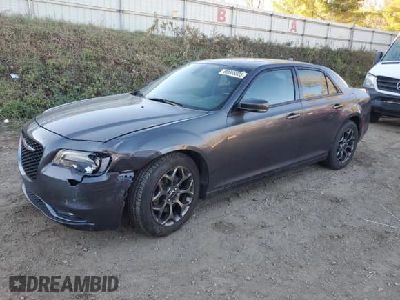 ✅ 2017 Chrysler 300 S • VIN: 2C3CCAGGXHH553263 • Lot: 90668805. Wystawiony na Copart z przebiegiem 93 985 mil. Bezpłatny archiwum sprzedaży aukcyjnych z USA i szczegółowy raport historii pojazdu na DreamBid. Zdjęcie 1.