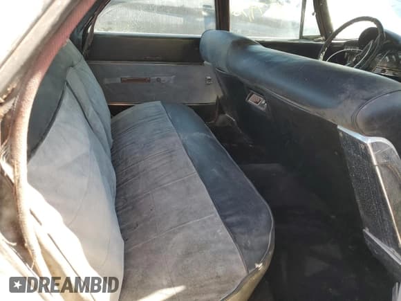 ✅ 1962 Chrysler New Yorker • VIN: 8323173234 • Lot: 76572724. Listed on Copart with 74,780 mi. Free auction sales archive from the USA and detailed vehicle history report at DreamBid. Image 10.