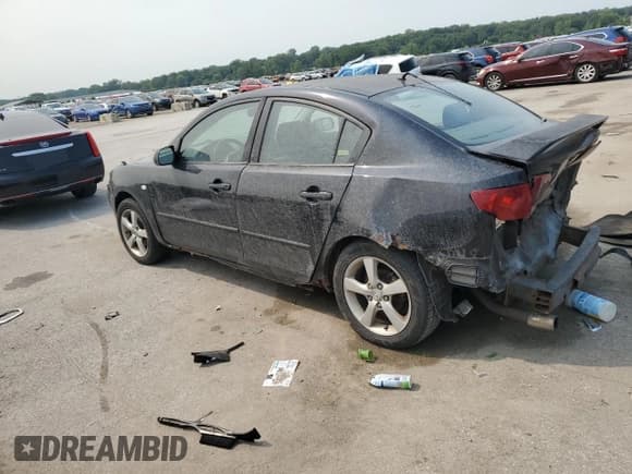 ✅ 2005 Mazda 3 i • VIN: JM1BK12F151328149 • Лот: 67232845. Опубликован ранее на Copart с пробегом 239 173 миль. Бесплатный доступ к архиву аукционных продаж из США и подробный отчёт об истории автомобиля на DreamBid. Изображение 2.