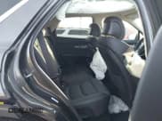 ✅ 2025 Genesis GV70 2.5T • VIN: KMUMADTB7SU205228 • Lot: 43907738. Wystawiony na IAAI z przebiegiem 26 435 mil. Bezpłatny archiwum sprzedaży aukcyjnych z USA i szczegółowy raport historii pojazdu na DreamBid. Zdjęcie 8.