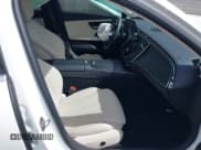 ✅ 2024 Mercedes-Benz E 350 • VIN: W1KLF4HB9RA006076 • Лот: 41680202. Опубликован ранее на IAAI с пробегом 30 903 миль. Бесплатный доступ к архиву аукционных продаж из США и подробный отчёт об истории автомобиля на DreamBid. Изображение 5.