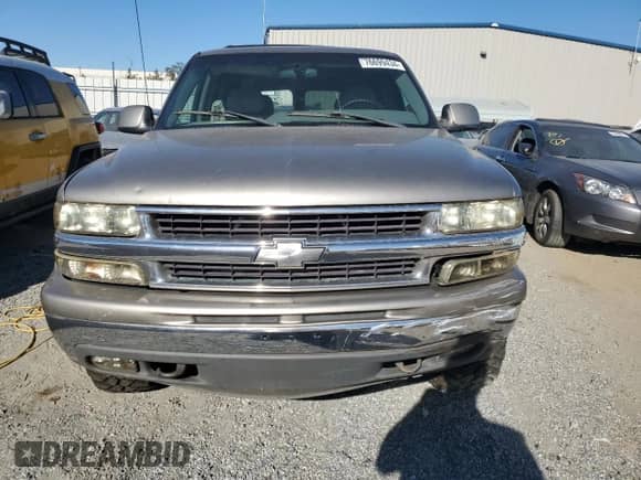 2001 Chevrolet Suburban LT с VIN 3GNFK16T11G101869, выставлен на аукционе Copart как лот 76699434 с пробегом 187 664 миль миль и Списание • Salvage title. История ставок и продаж доступна на DreamBid. Изображение 5.