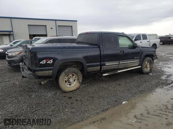 ✅ 2006 Chevrolet Silverado 2500HD Work Truck • VIN: 1GCHK29U26E121610 • Lot: 51782575. Wystawiony na Copart z przebiegiem Nie podano. Bezpłatny archiwum sprzedaży aukcyjnych z USA i szczegółowy raport historii pojazdu na DreamBid. Zdjęcie 3.