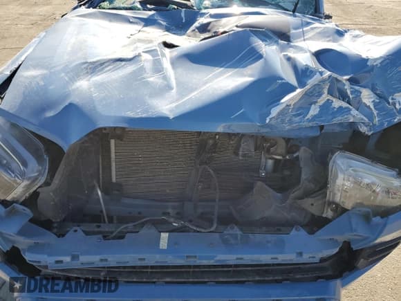 ✅ 2018 Toyota Tacoma SR • VIN: 5TFCZ5AN7JX163702 • Lot: 70197425. Listed on Copart with 83,947 mi. Free auction sales archive from the USA and detailed vehicle history report at DreamBid. Image 11.