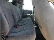 ✅ 2002 Chevrolet Silverado 2500HD LS • VIN: 1GCHK29UX2E293779 • Лот: 61271445. Опубликован ранее на Copart с пробегом 86 812 миль. Бесплатный доступ к архиву аукционных продаж из США и подробный отчёт об истории автомобиля на DreamBid. Изображение 10.