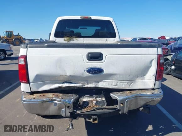 ✅ 2010 Ford F-250 XL • VIN: 1FTSW2BR3AEA32637 • Лот: 43601592. Опубликован ранее на IAAI с пробегом 200 214 миль. Бесплатный доступ к архиву аукционных продаж из США и подробный отчёт об истории автомобиля на DreamBid. Изображение 16.