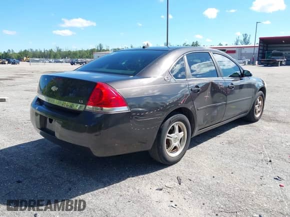 2008 Chevrolet Impala LS with VIN 2G1WB58K781197958, listed as a IAAI auction lot 43441194 with 87,903 mi miles and . Bid and sale history available at DreamBid. Image 4.