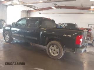 ✅ 2013 Chevrolet Silverado 1500 LT • VIN: 3GCPKSE79DG346060 • Lot: 42718146. Wystawiony na IAAI z przebiegiem 303 332 mil. Bezpłatny archiwum sprzedaży aukcyjnych z USA i szczegółowy raport historii pojazdu na DreamBid. Zdjęcie 3.