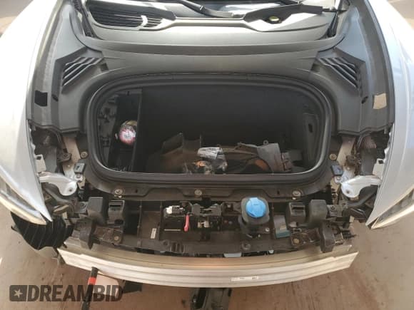 ✅ 2022 Audi e-tron GT Prestige • VIN: WAUDJBFW0N7003885 • Лот: 41626575. Опубликован ранее на Copart с пробегом 21 343 миль. Бесплатный доступ к архиву аукционных продаж из США и подробный отчёт об истории автомобиля на DreamBid. Изображение 12.