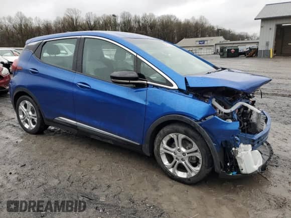 2020 Chevrolet Bolt EV LT z VIN 1G1FY6S07L4143892, wystawiony jako Copart lot #49431684 z przebiegiem 49 287 mil mil oraz . Historia ofert i sprzedaży dostępna na DreamBid. Obrazek 4.