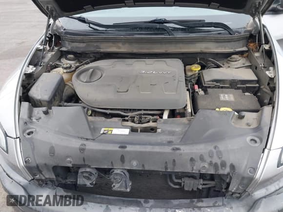 ✅ 2014 Jeep Cherokee Trailhawk • VIN: 1C4PJMBS3EW256042 • Lot: 41806927. Wystawiony na IAAI z przebiegiem 100 840 mil. Bezpłatny archiwum sprzedaży aukcyjnych z USA i szczegółowy raport historii pojazdu na DreamBid. Zdjęcie 10.