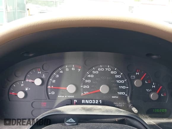 ✅ 2003 Ford Explorer XLS • VIN: 1FMZU72K63UC24434 • Lot: 42768863. Wystawiony na IAAI z przebiegiem 136 209 mil. Bezpłatny archiwum sprzedaży aukcyjnych z USA i szczegółowy raport historii pojazdu na DreamBid. Zdjęcie 7.