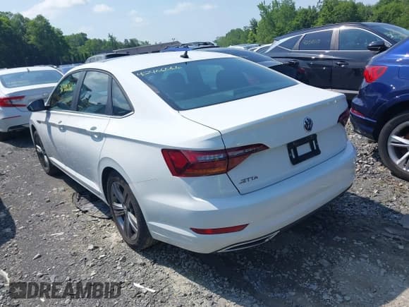 ✅ 2019 Volkswagen Jetta S • VIN: 3VWC57BU0KM226799 • Lot: 42406066. Listed on IAAI with 101,664 mi. Free auction sales archive from the USA and detailed vehicle history report at DreamBid. Image 3.
