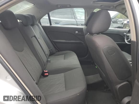 ✅ 2010 Mercury Milan • VIN: 3MEHM0HA3AR665737 • Lot: 85699965. Listed on Copart with Not provided. Free auction sales archive from the USA and detailed vehicle history report at DreamBid. Image 10.
