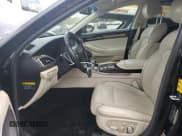 ✅ 2019 Genesis G90 Premium • VIN: KMTF34JA8KU056846 • Лот: 82600775. Опубликован ранее на Copart с пробегом 33 224 миль. Бесплатный доступ к архиву аукционных продаж из США и подробный отчёт об истории автомобиля на DreamBid. Изображение 7.