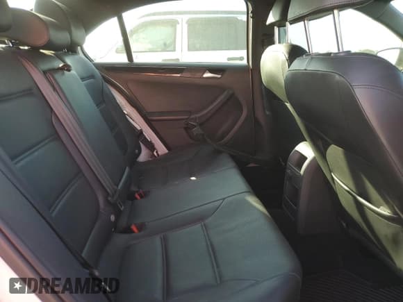 ✅ 2018 Volkswagen Jetta SE Sport • VIN: 3VWD17AJ7JM206541 • Lot: 91182405. Listed on Copart with 51,127 mi. Free auction sales archive from the USA and detailed vehicle history report at DreamBid. Image 10.