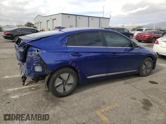 ✅ 2022 Hyundai Ioniq SE • VIN: KMHC75LC4NU275748 • Lot: 82028704. Wystawiony na Copart z przebiegiem 54 800 mil. Bezpłatny archiwum sprzedaży aukcyjnych z USA i szczegółowy raport historii pojazdu na DreamBid. Zdjęcie 3.