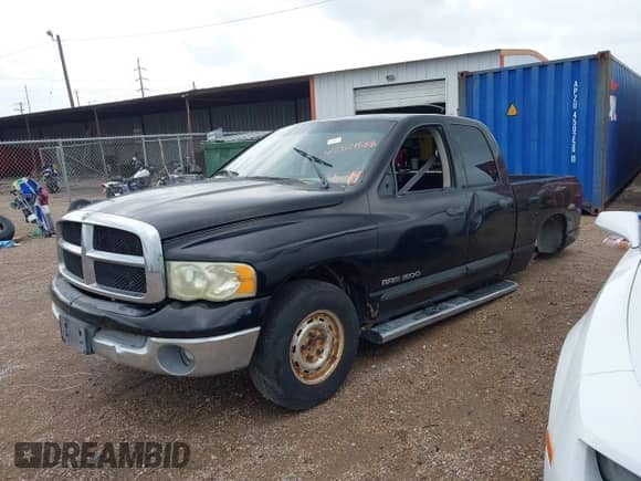 2003 Dodge 1500 ST z VIN 1D7HA18N33S347312, wystawiony jako IAAI lot #42521588 z przebiegiem Nie podano mil oraz . Historia ofert i sprzedaży dostępna na DreamBid. Obrazek 2.