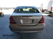 ✅ 2002 Mercedes-Benz C 230/260/280/320 • VIN: WDBRF61J52F287947 • Lot: 69471795. Wystawiony na Copart z przebiegiem 144 473 mil. Bezpłatny archiwum sprzedaży aukcyjnych z USA i szczegółowy raport historii pojazdu na DreamBid. Zdjęcie 6.