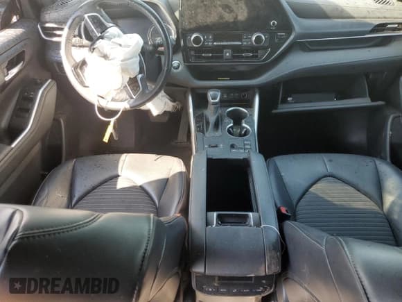 ✅ 2023 Toyota Highlander XSE • VIN: 5TDKDRAH8PS024656 • Lot: 80816605. Wystawiony na Copart z przebiegiem 31 301 mil. Bezpłatny archiwum sprzedaży aukcyjnych z USA i szczegółowy raport historii pojazdu na DreamBid. Zdjęcie 8.