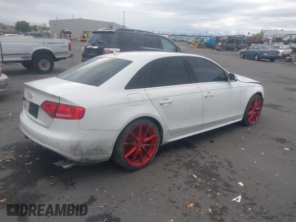 ✅ 2011 Audi S4 Prestige • VIN: WAUMGAFLXBA008928 • Lot: 43509013. Listed on IAAI with Not provided. Free auction sales archive from the USA and detailed vehicle history report at DreamBid. Image 4.