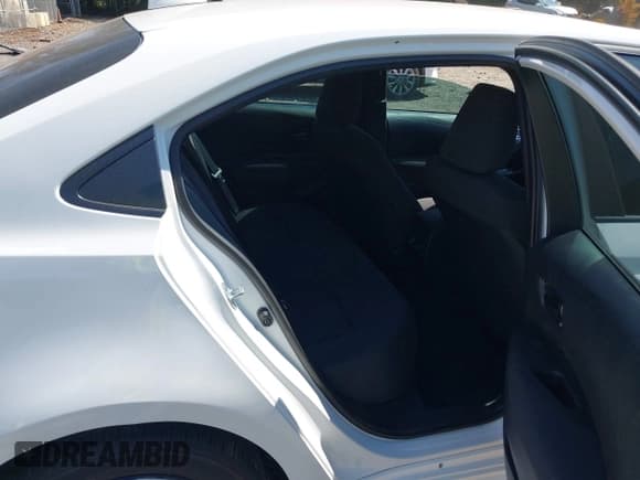 ✅ 2024 Toyota Corolla LE • VIN: 5YFB4MDE9RP132509 • Lot: 43193754. Wystawiony na IAAI z przebiegiem 36 431 mil. Bezpłatny archiwum sprzedaży aukcyjnych z USA i szczegółowy raport historii pojazdu na DreamBid. Zdjęcie 8.