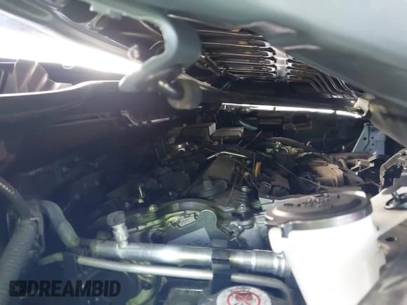 ✅ 2023 Toyota Corolla Cross LE • VIN: 7MUCAABG5PV045801 • Lot: 43504678. Wystawiony na IAAI z przebiegiem 24 996 mil. Bezpłatny archiwum sprzedaży aukcyjnych z USA i szczegółowy raport historii pojazdu na DreamBid. Zdjęcie 10.