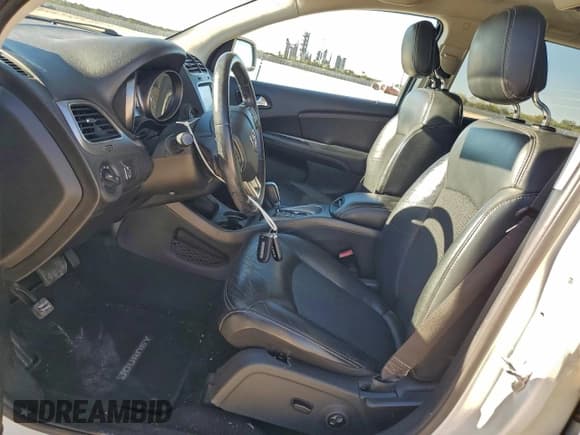 ✅ 2017 Dodge Journey Crossroad Plus • VIN: 3C4PDCGG5HT575541 • Lot: 94294745. Listed on Copart with 126,351 mi. Free auction sales archive from the USA and detailed vehicle history report at DreamBid. Image 7.