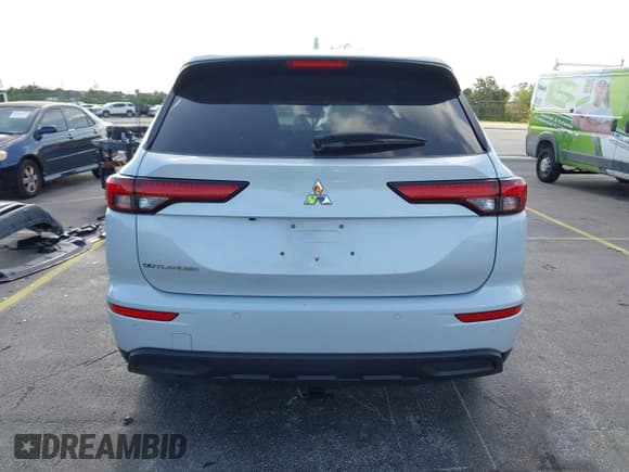 ✅ 2022 Mitsubishi Outlander ES • VIN: JA4J4TA85NZ086725 • Лот: 42553044. Опубликован ранее на IAAI с пробегом 53 061 миль. Бесплатный доступ к архиву аукционных продаж из США и подробный отчёт об истории автомобиля на DreamBid. Изображение 17.