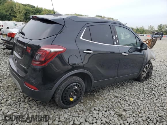 ✅ 2018 Buick Encore Preferred II • VIN: KL4CJBSB3JB525428 • Лот: 81957795. Опубликован ранее на Copart с пробегом Не указан. Бесплатный доступ к архиву аукционных продаж из США и подробный отчёт об истории автомобиля на DreamBid. Изображение 3.