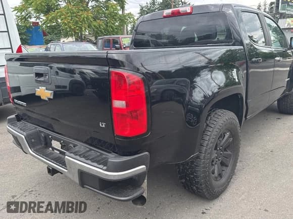 ✅ 2017 Chevrolet Colorado 4WD LT • VIN: 1GCPTCE12H1233716 • Lot: 62962435. Listed on Copart with 68,078 mi. Free auction sales archive from the USA and detailed vehicle history report at DreamBid. Image 4.