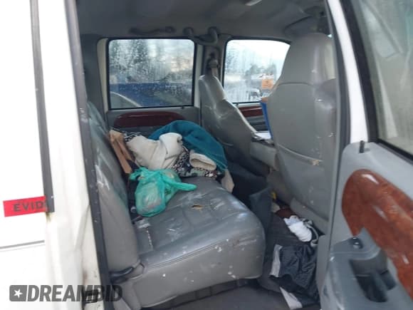 ✅ 2003 Ford F-350 XL • VIN: 1FTSW31F33EB01519 • Лот: 43516073. Опубликован ранее на IAAI с пробегом Не указан. Бесплатный доступ к архиву аукционных продаж из США и подробный отчёт об истории автомобиля на DreamBid. Изображение 8.