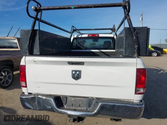 ✅ 2017 Ram 1500 Tradesman • VIN: 3C6JR6DGXHG687006 • Лот: 43852198. Опубликован ранее на IAAI с пробегом 220 456 миль. Бесплатный доступ к архиву аукционных продаж из США и подробный отчёт об истории автомобиля на DreamBid. Изображение 17.