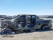 ✅ 2020 Chevrolet Silverado 1500 RST • VIN: 1GCUYEED4LZ257536 • Lot: 42428290. Wystawiony na IAAI z przebiegiem Nie podano. Bezpłatny archiwum sprzedaży aukcyjnych z USA i szczegółowy raport historii pojazdu na DreamBid. Zdjęcie 6.