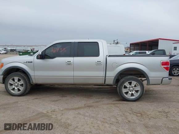 ✅ 2010 Ford F-150 XL • VIN: 1FTFW1EVXAKC20397 • Lot: 43676733. Listed on IAAI with 170,384 mi. Free auction sales archive from the USA and detailed vehicle history report at DreamBid. Image 14.