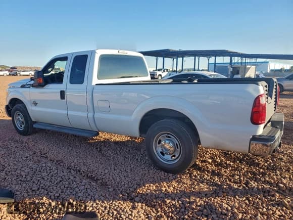 ✅ 2014 Ford F-250 XL • VIN: 1FT7X2AT2EEA27371 • Lot: 94126925. Listed on Copart with 183,353 mi. Free auction sales archive from the USA and detailed vehicle history report at DreamBid. Image 2.