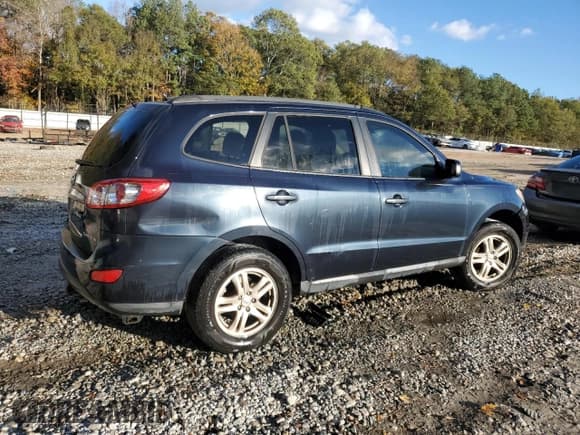 ✅ 2010 Hyundai Santa Fe GLS • VIN: 5NMSG3ABXAH405712 • Lot: 81244224. Listed on Copart with Not provided. Free auction sales archive from the USA and detailed vehicle history report at DreamBid. Image 3.